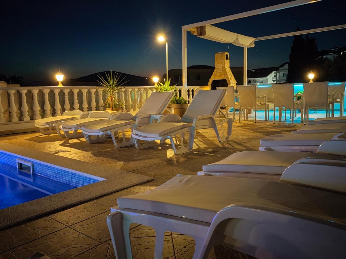 Apartments Curic Трогир Экстерьер фото
