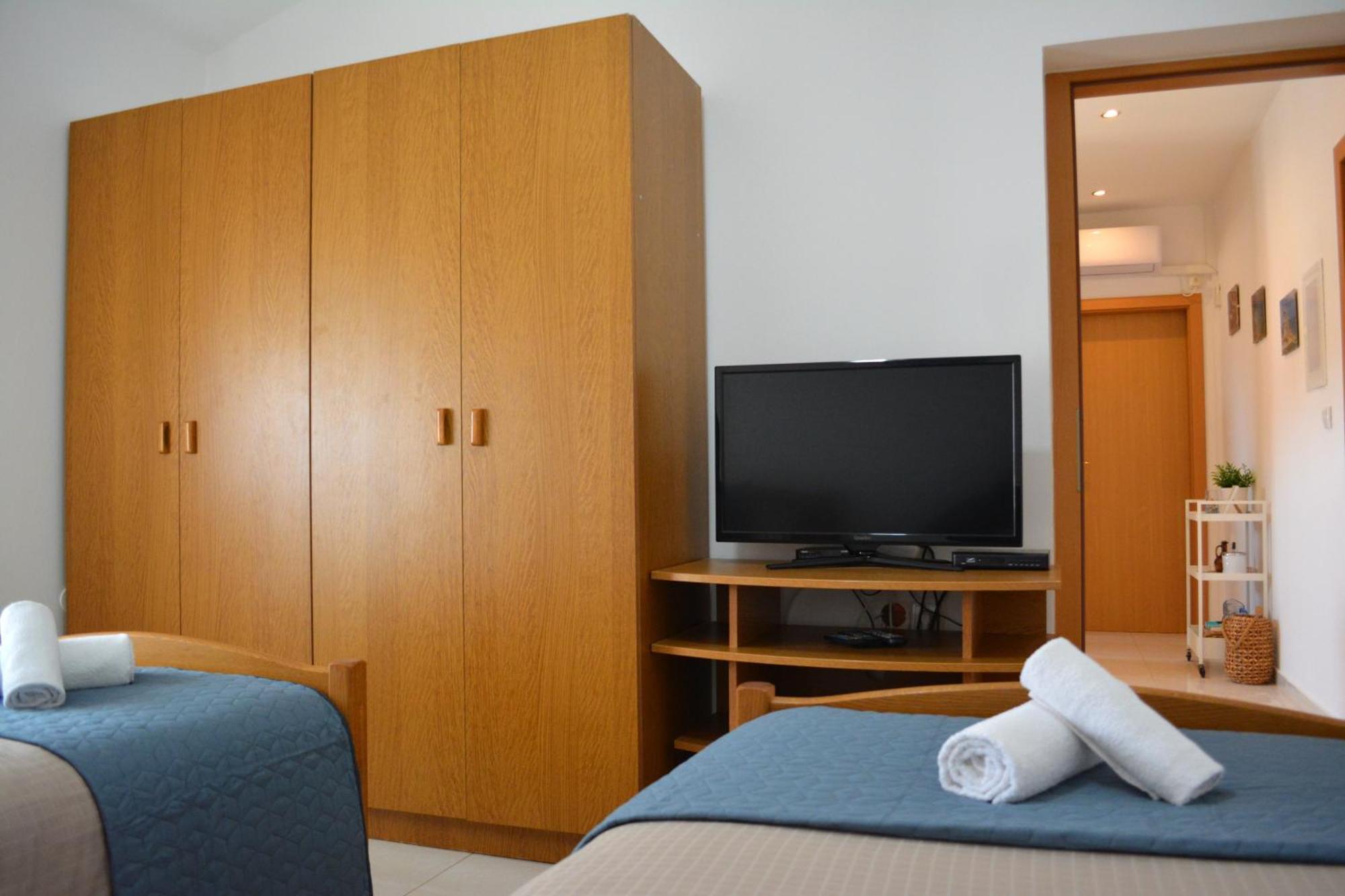Apartments Curic Трогир Экстерьер фото